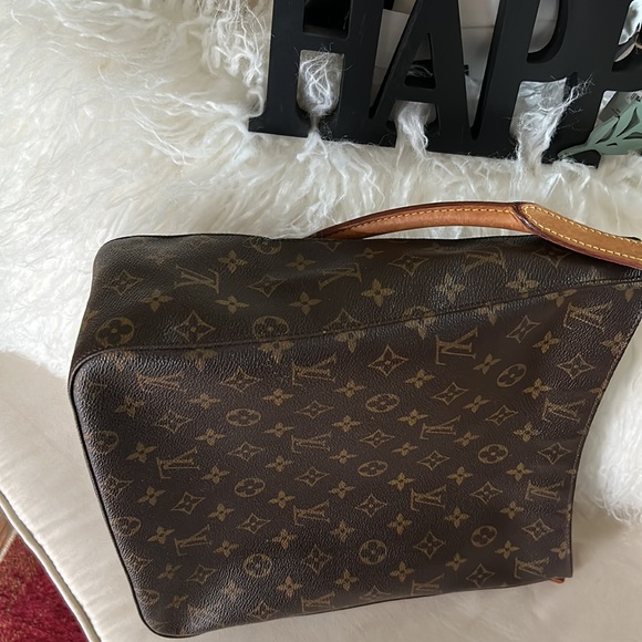 EUC LV Looping Bag with LV Dust Bag - Picture 7 of 14